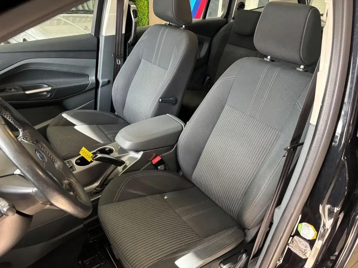 Gebraucht Ford Grand C-Max Titanium 140 PS (102 kW) 2012 Schwarz Van / Kleinbus