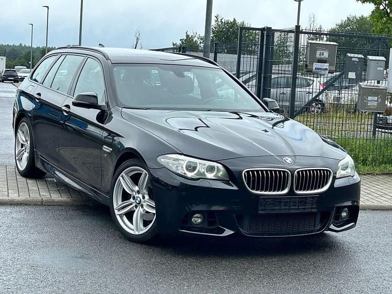 Schwarz Gebraucht 2015 BMW 520 Performance Kombi | 13.700 € (Fairer Preis) - Bild 1/4