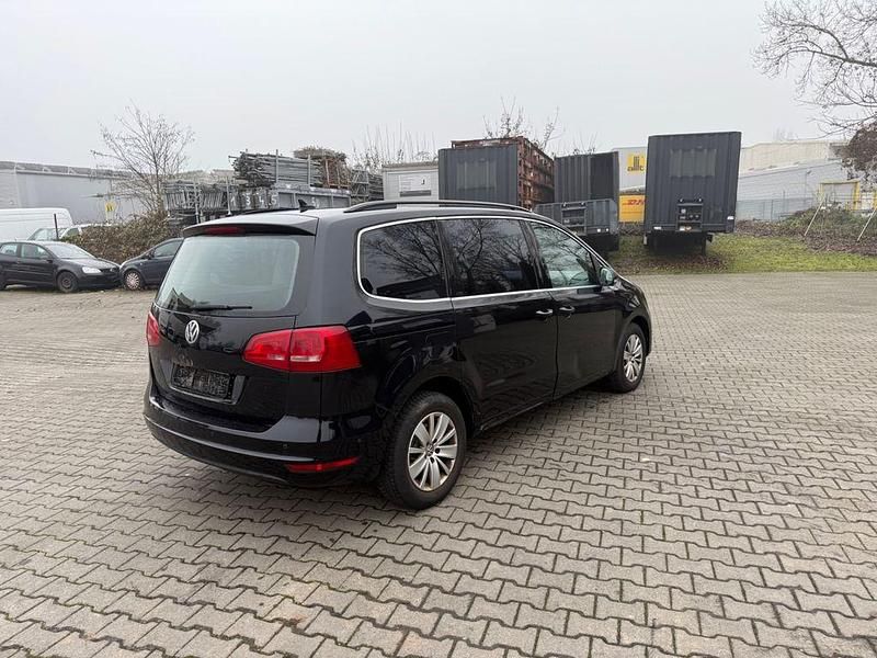 Gebraucht VW Sharan Comfortline 170 PS (125 kW) 2011 Schwarz Van / Kleinbus