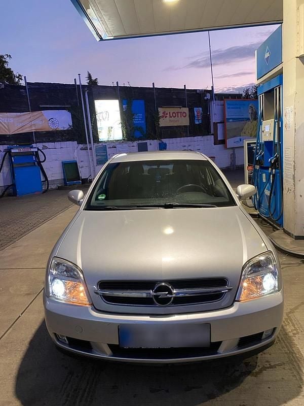 Gebraucht Opel Vectra 145 PS (106 kW) 2005 Silber Limousine