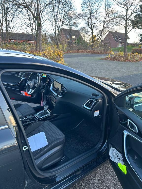 Gebraucht Kia Ceed 136 PS (100 kW) 2021 Schwarz Kleinwagen