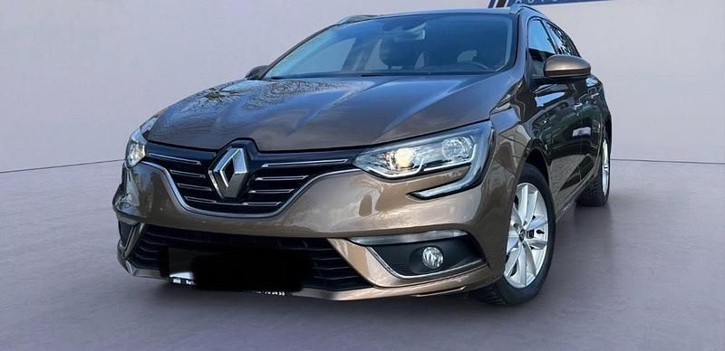 Braun Gebraucht 2017 Renault Mégane GrandTour Kombi | 8.000 € - Bild 1/4