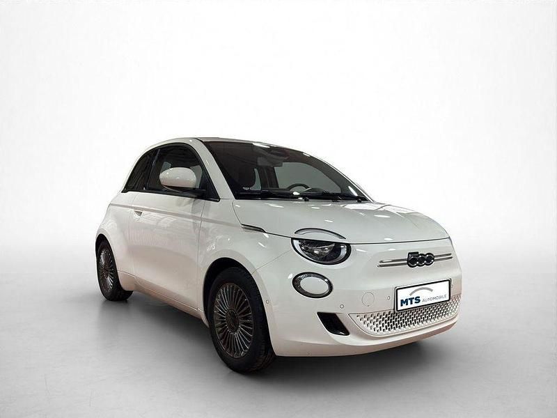 Gebraucht Fiat 500e Icon 86 kW (118 PS) 2021 Weiß Kleinwagen