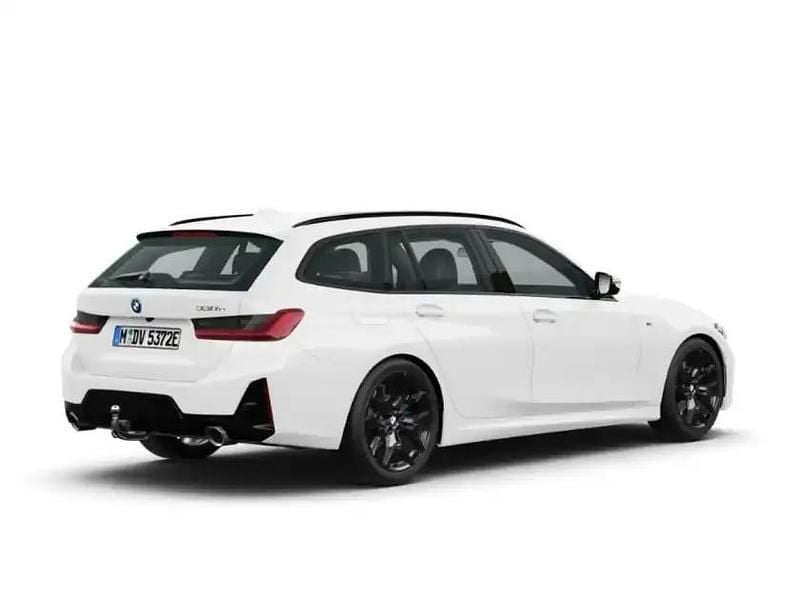 Gebraucht BMW 330e M Sport 292 PS (214 kW) 2025 Alpinweiss iii (weiß) Kombi