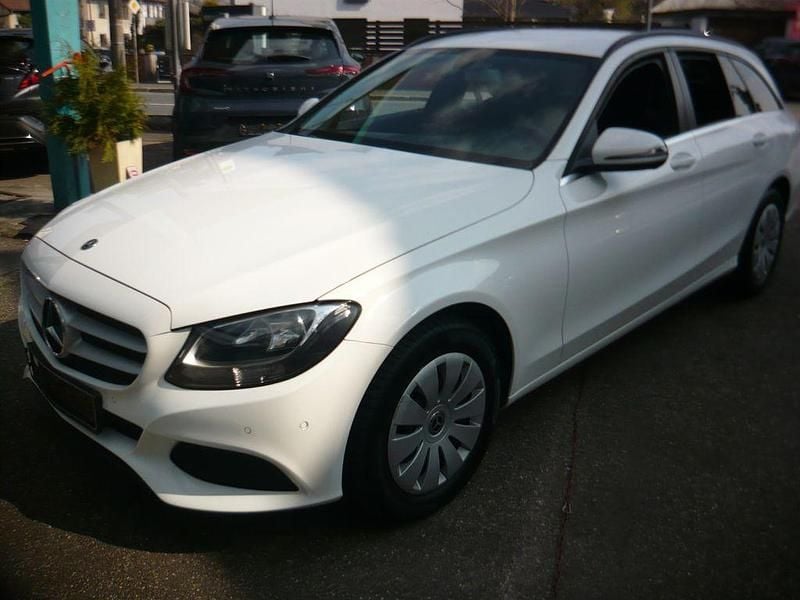 Gebraucht Mercedes C180 116 PS (85 kW) 2017 Weiß Kombi