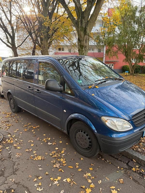 Blau Gebraucht 2005 Mercedes Vito Van / Kleinbus | 7.800 € - Bild 1/4