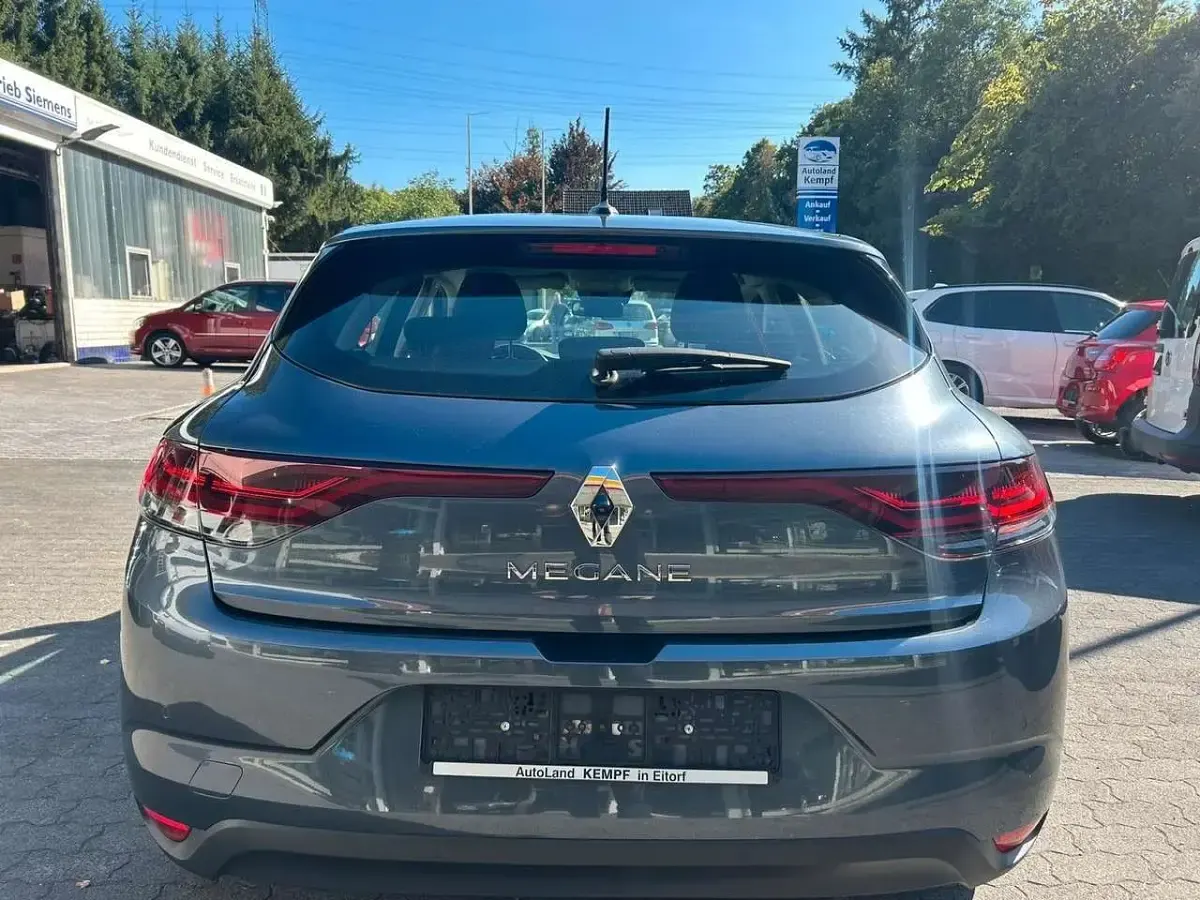 Gebraucht Renault Mégane IV Business 140 PS (102 kW) 2021 Grau Limousine