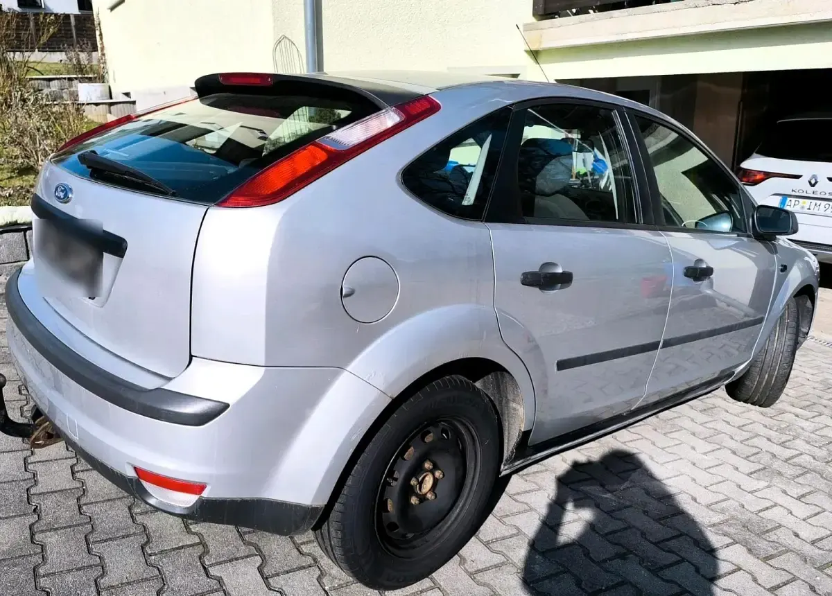 Second-hand Ford Focus 101 CP (74 kW) 2006 Gri Hatchback
