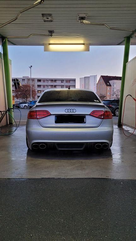 Gebraucht Audi A4 Ambiente 265 PS (194 kW) 2008 Silber Limousine