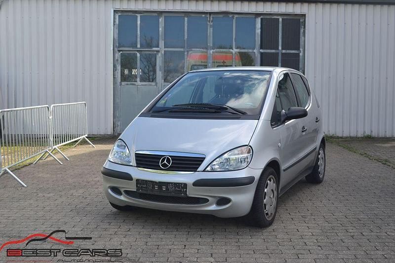 Silber Gebraucht 2002 Mercedes A140 Limousine | 2.950 € (Etwas zu teuer) - Bild 1/4