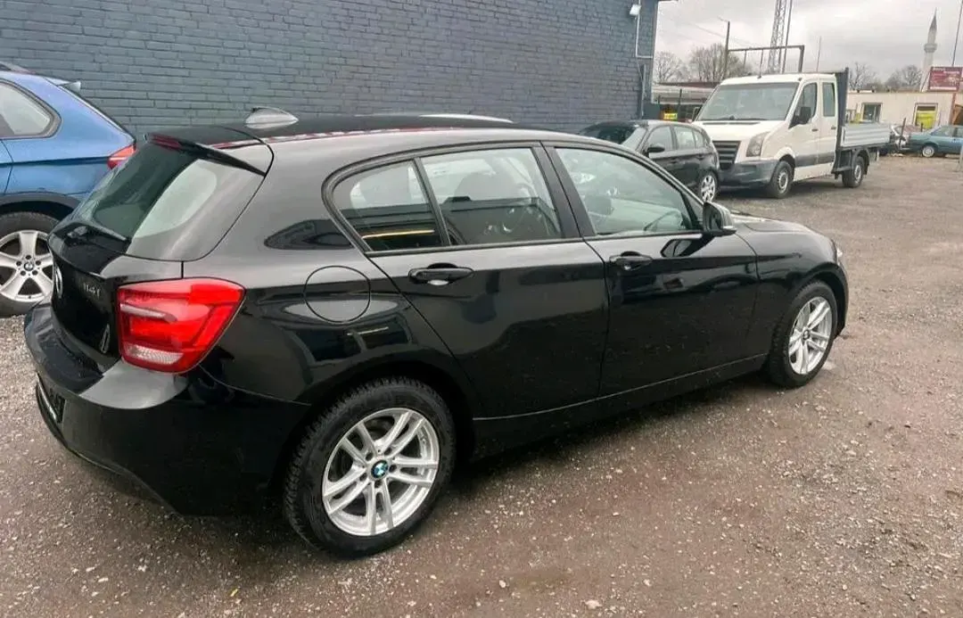 Gebraucht BMW 114 102 PS (75 kW) 2014 Schwarz Kleinwagen