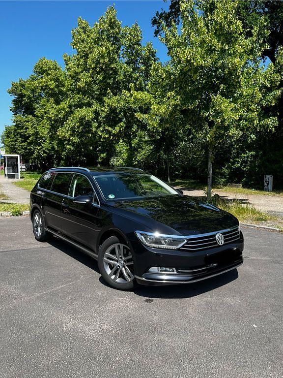 Schwarz Gebraucht 2016 VW Passat Highline Kombi | 12.600 € (Guter Preis) - Bild 1/4