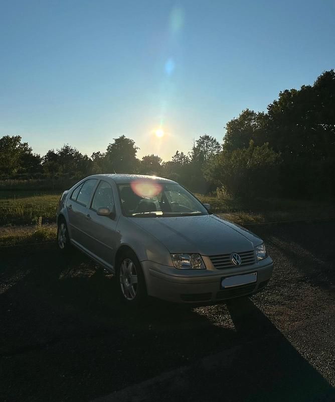 Gebraucht VW Bora 101 PS (74 kW) 1999 Silber Limousine