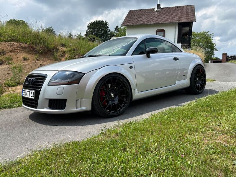 Silber Gebraucht 2001 Audi TT S-Line Coupé | 13.500 € - Bild 1/4