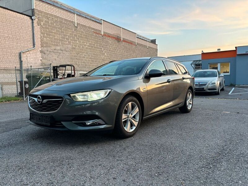 Grau Gebraucht 2018 Opel Insignia Edition Kombi | 11.999 € (Guter Preis) - Bild 1/4