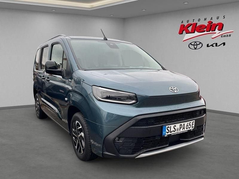 Blau Neu 2025 Toyota Proace City City Van | 43.277 € - Bild 1/4