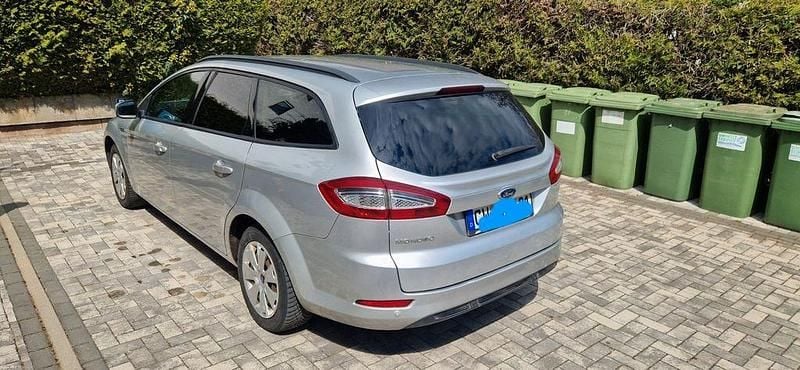 Gebraucht Ford Mondeo Trend 140 PS (102 kW) 2012 Silber Limousine