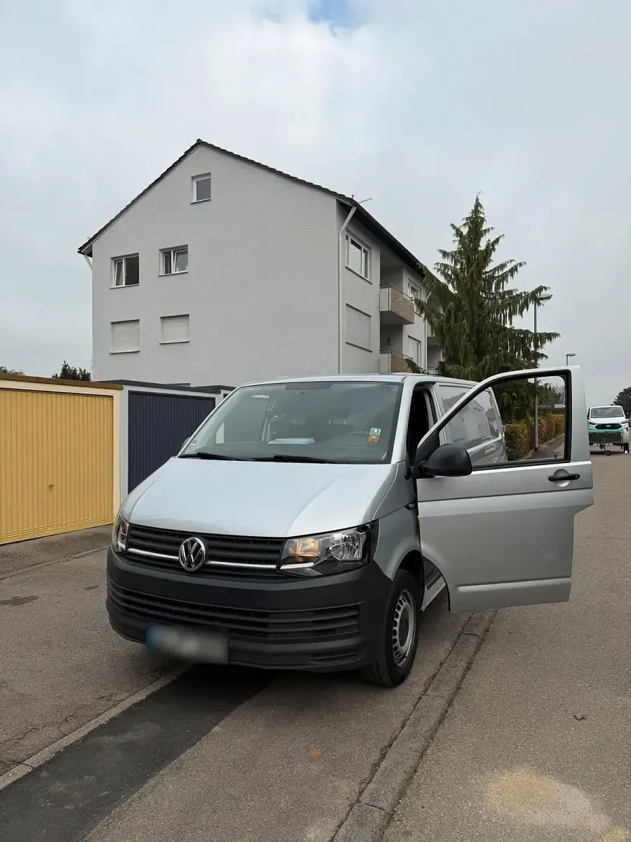 Gebraucht VW T6 150 PS (110 kW) 2018 Grau Van