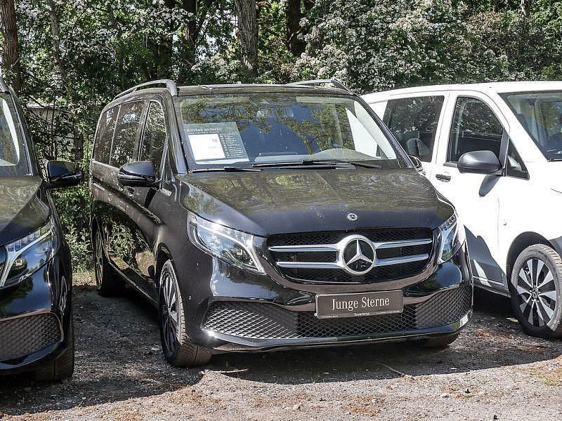 Obsidianschwarz Gebraucht 2024 Mercedes V250 Edition Van / Kleinbus | 62.350 € (Guter Preis) - Bild 1/4
