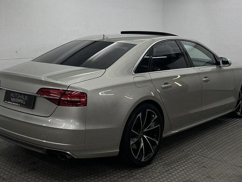 Gebraucht Audi S8 Sport 519 PS (381 kW) 2017 Cuveesilber Limousine