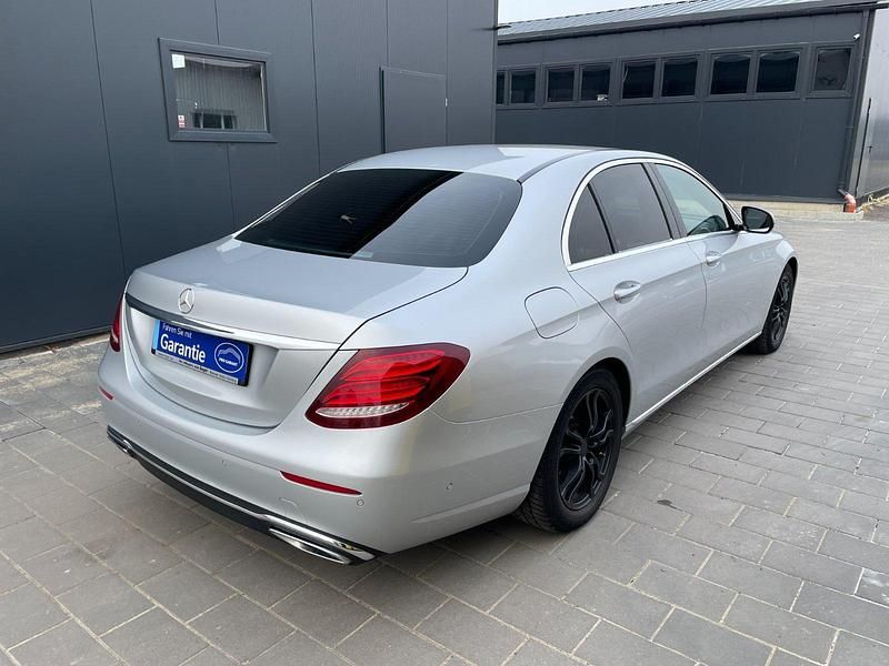 Gebraucht Mercedes E220 Avantgarde 194 PS (142 kW) 2016 Silber Limousine