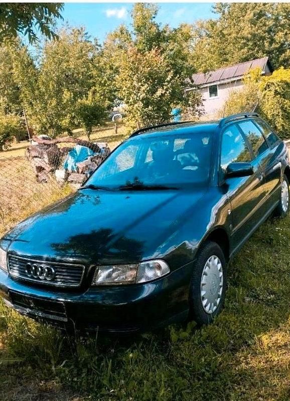 Second-hand Audi A4 100 CP (73 kW) 1997 Negru Break