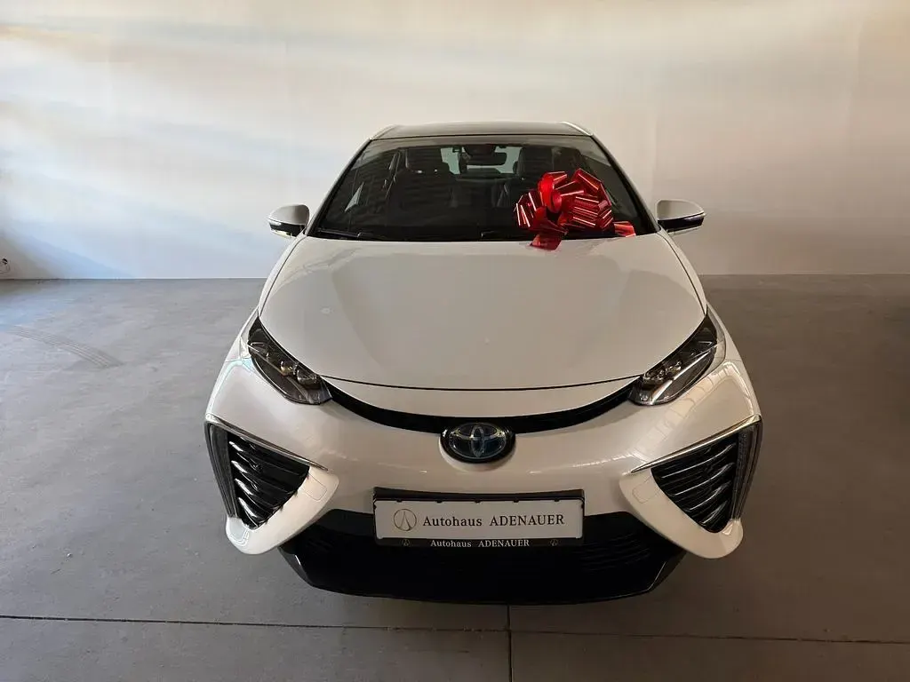 Gebraucht Toyota Mirai 154 PS (113 kW) 2020 Weiß Limousine