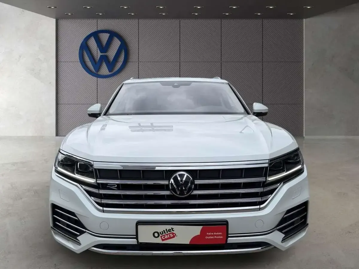 Gebraucht VW Touareg 231 PS (169 kW) 2021 Oryxweiß perlmutteffekt SUV