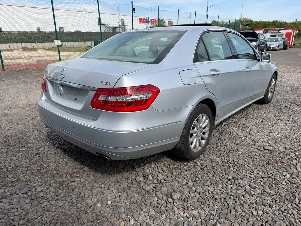 Gebraucht Mercedes E350 292 PS (214 kW) 2009 Silber Limousine