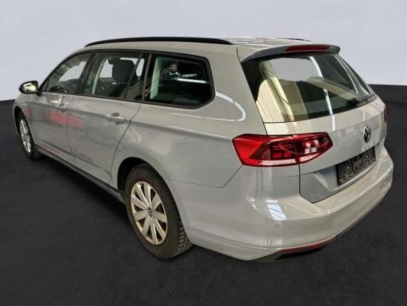 Gebraucht VW Passat Conceptline 150 PS (110 kW) 2022 Grau Kombi