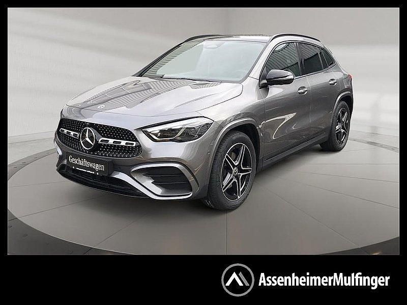 Metalliclack mountaingrau Gebraucht 2025 Mercedes GLA200 SUV | 48.980 € - Bild 1/4