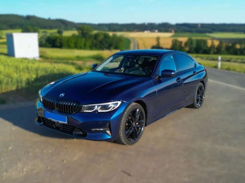 Blau Gebraucht 2020 BMW 330 Sport Line Limousine | 30.500 € (Fairer Preis) - Bild 1/4