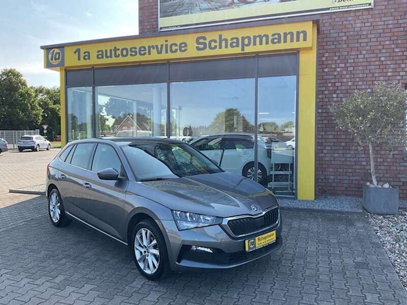 Graphitegrau metallic Gebraucht 2023 Skoda Scala Ambition Kleinwagen | 19.490 € (Fairer Preis) - Bild 1/4