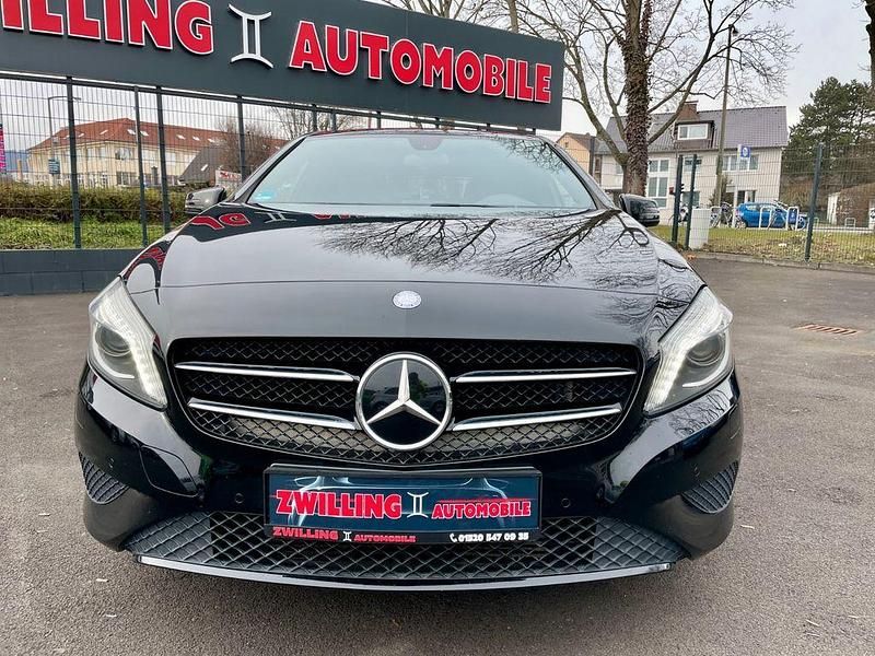 Gebraucht Mercedes A200 136 PS (100 kW) 2015 Schwarz Limousine