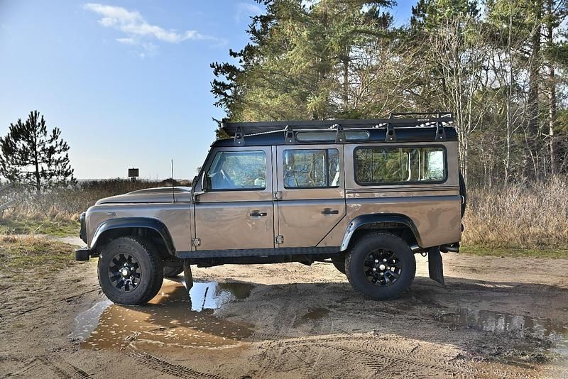 Gebraucht Land Rover Defender SE 122 PS (89 kW) 2011 Braun SUV