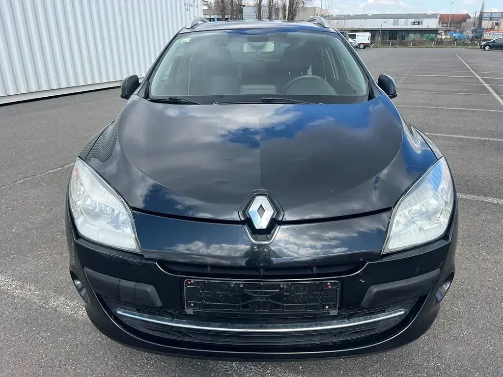 Używany Renault Mégane Bose Edition 131 KM (96 kW) 2012 Czarny Sedan/Limuzyna