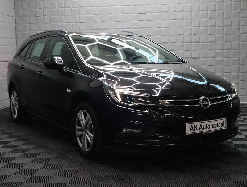 Gebraucht Opel Astra Edition 101 PS (74 kW) 2018 Schwarz Kombi
