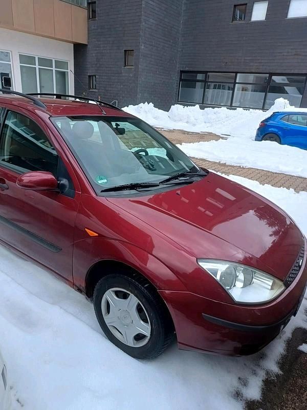 Gebraucht Ford Focus 100 PS (73 kW) 2002 Rot Kombi