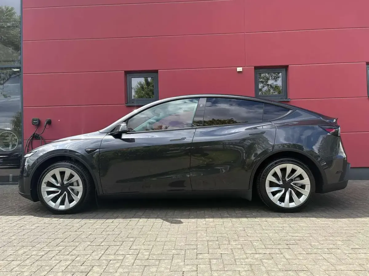 Used Tesla Model Y Long Range AWD 378 kW (514 HP) 2025 Grey SUV