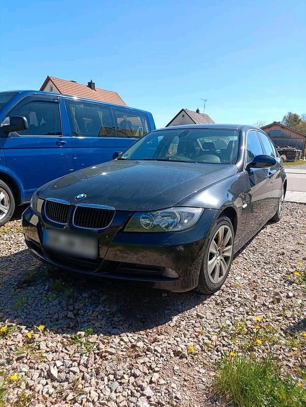 Second-hand BMW 320 150 CP (110 kW) 2007 Negru Berlinǎ