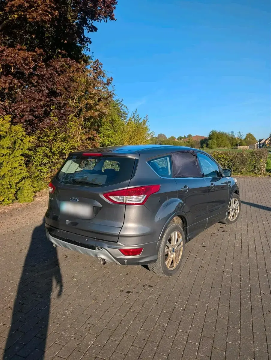 Usata Ford Kuga 140 CV (102 kW) 2014 Grigio SUV