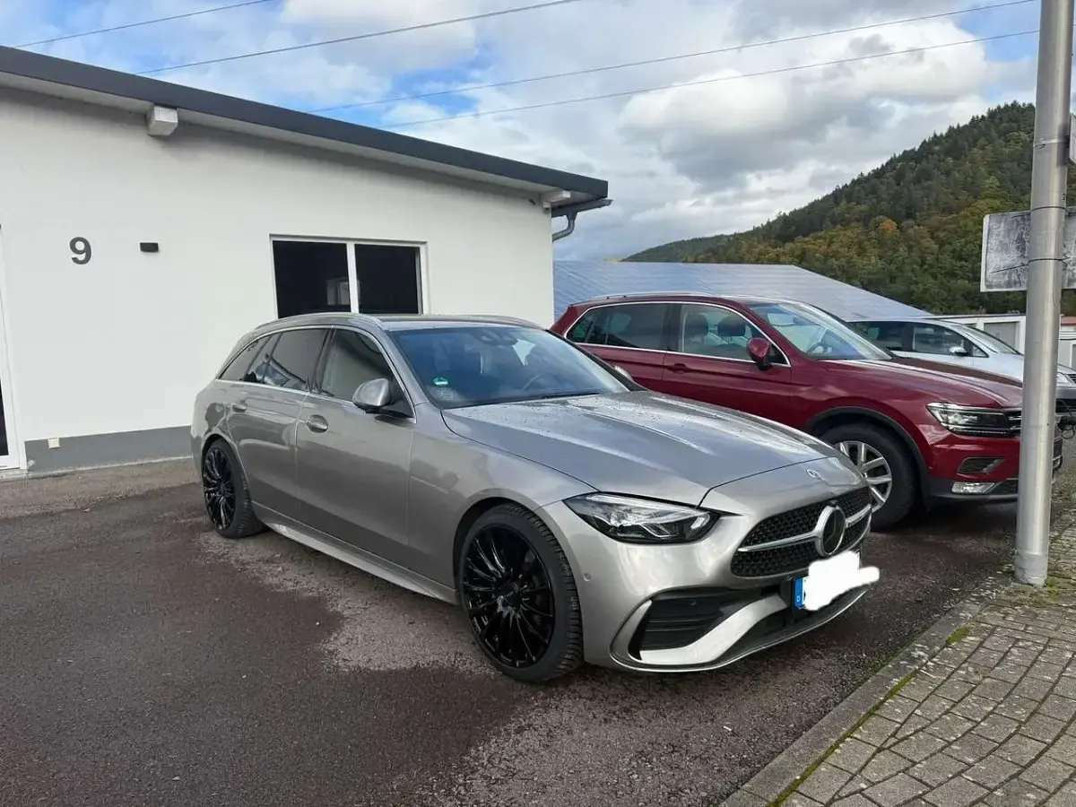 Gebraucht Mercedes C220 Avantgarde 200 PS (147 kW) 2023 Silber Kombi