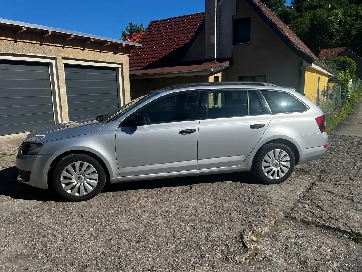 Gebraucht Skoda Octavia 115 PS (84 kW) 2015 Silber Kombi