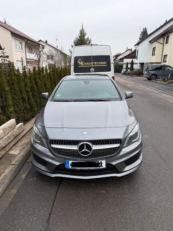 Gebraucht Mercedes CLA220 Shooting Brake 177 PS (130 kW) 2015 Grau Kombi