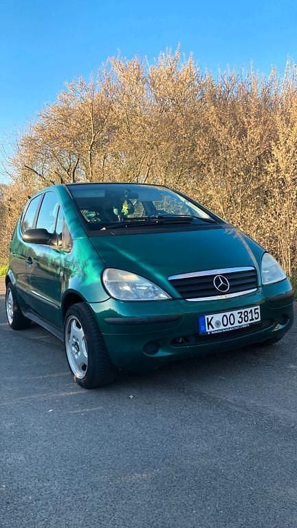 Gebraucht Mercedes A140 Avantgarde 82 PS (60 kW) 2000 Grün Van / Kleinbus