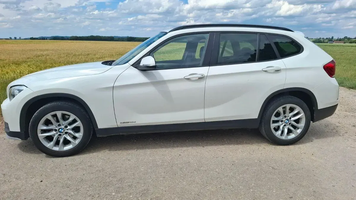 Gebraucht BMW X1 Advantage 150 PS (110 kW) 2015 Weiß SUV
