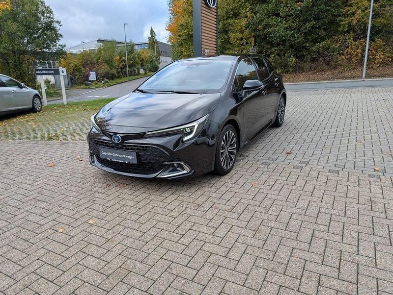 Gebraucht Toyota Corolla Team 140 PS (102 kW) 2023 Mysticschwarz mica Limousine
