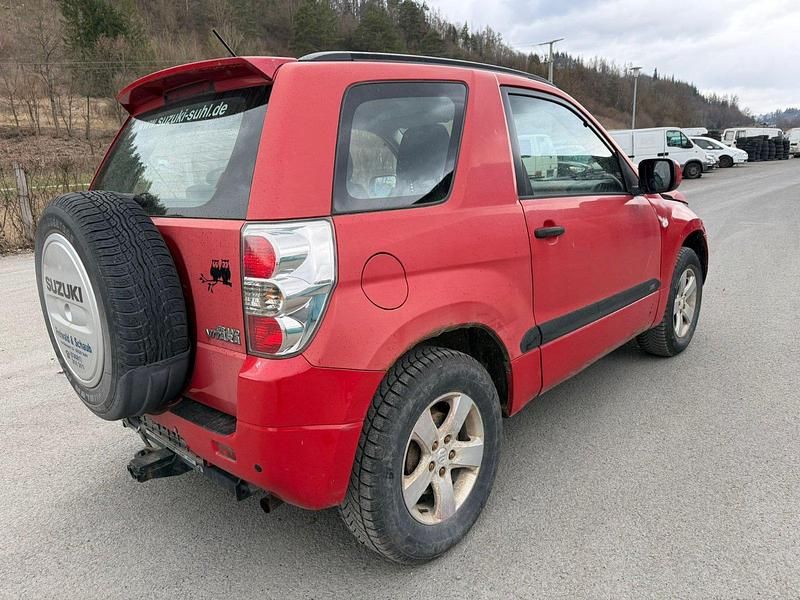 Gebraucht Suzuki Grand Vitara 120 PS (88 kW) 2006 Rot SUV