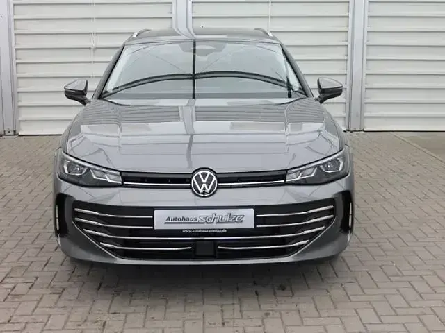 Gebraucht VW Passat Business 150 PS (110 kW) 2025 Grau Limousine