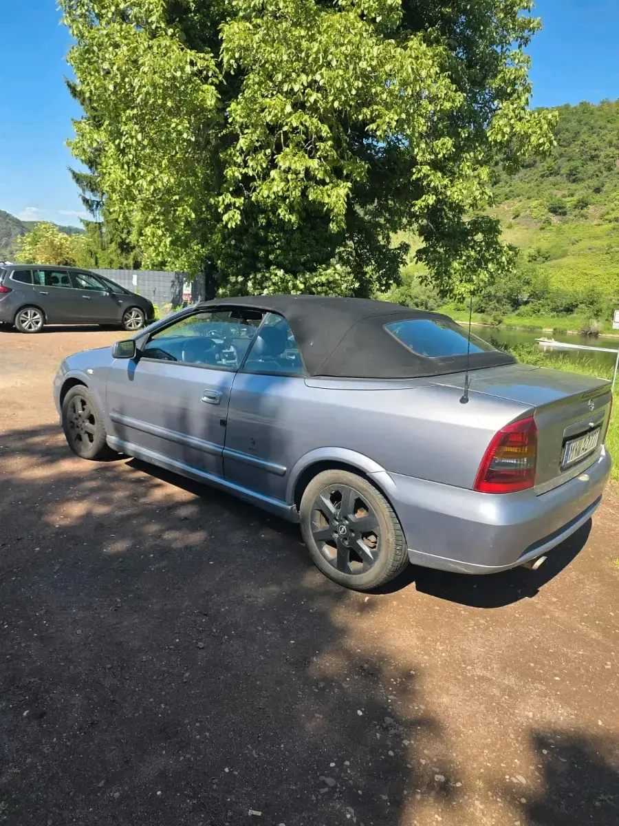 Gebraucht Opel Astra Cabriolet 125 PS (91 kW) 2005 Grau Cabrio